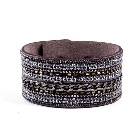RHINESTONE Suede Snap Statement Cuff Black - Picture 1 of 3